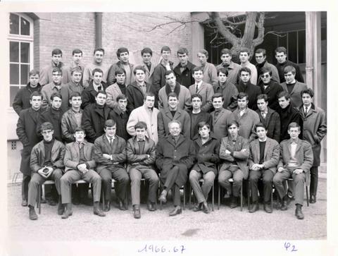 1967_06_00_Perpignan_Lycée_Arago_FB_avec_ses élèves